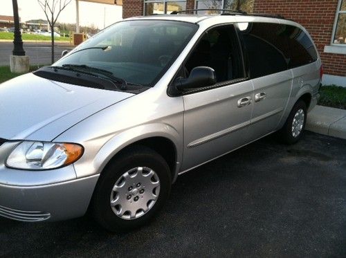 2003 chrysler town &amp; country lx - mint condition (no reserve)