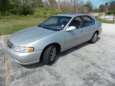 2001 nissan altima gxe, no reserve, no accidents, looks and runs fine...