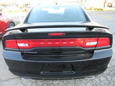2012 Dodge Charger Only 5200 miles!, image 3