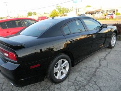 2012 Dodge Charger Only 5200 miles!, image 4
