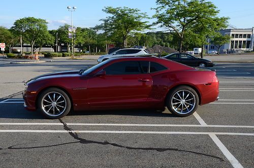 ** 2010 chevrolet camaro ss ** fully loaded + extras ** nav, rims, exhaust +more