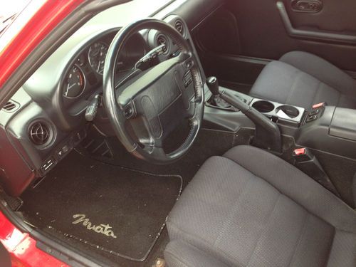 1990 mazda miata base convertible 2-door 1.6l