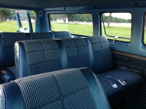 Buy used 1974 Ford E-200 Econoline Club Wagon Chateau 123 ... Buy used 1974 Ford E-200 Econoline Club Wagon Chateau 123 ...