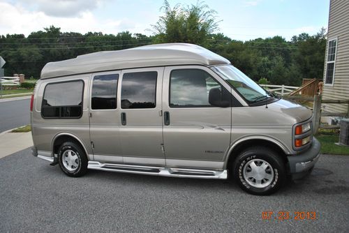 Gmc savanna 1500 high top conversion van