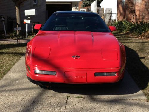 91 red corvette 79,000 miles very good condition last of the tune port engines