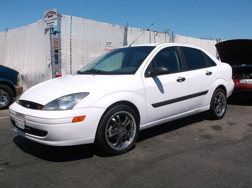 2003 ford focus, no reserve