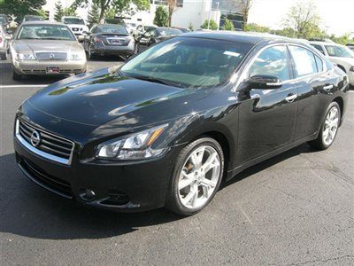 2012 maxima sv with sport package, black/black, sunroof, spoiler, 25995 miles