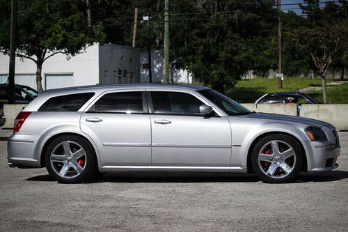 2006 dodge magnum srt/8