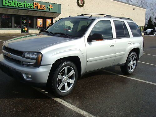 2005 chevy trailblazer lt2 loaded, with factory 20" ss wheels, low miles! 4x4