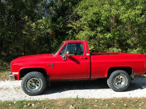 Red 1985 chevy silverado k10 4wd 4x4 short bed very nice