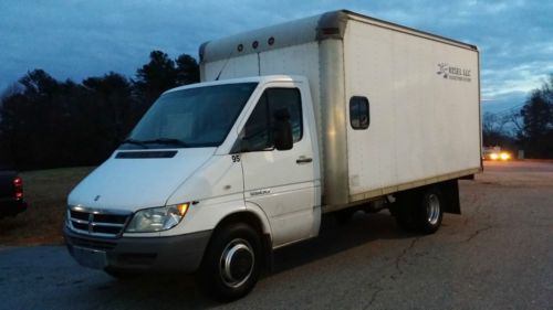 2004 dodge sprinter 3500 box truck