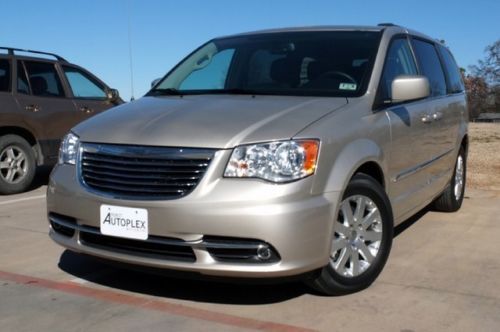 2013 chrysler town &amp; country touring leather