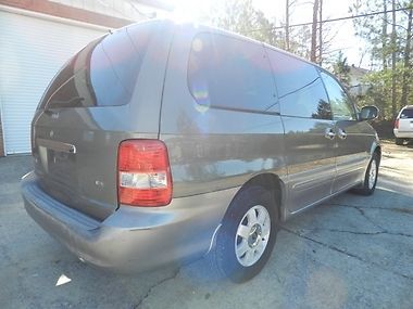 2005 kia sedona lx