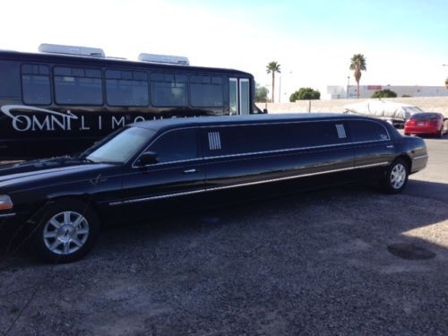 2011 town car limousine krystal koach 120&#034; 8 pass