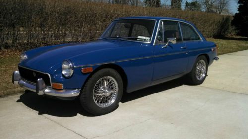 1972 mgb/gt 4-seat fastback, extremely original, great color, excellent shape