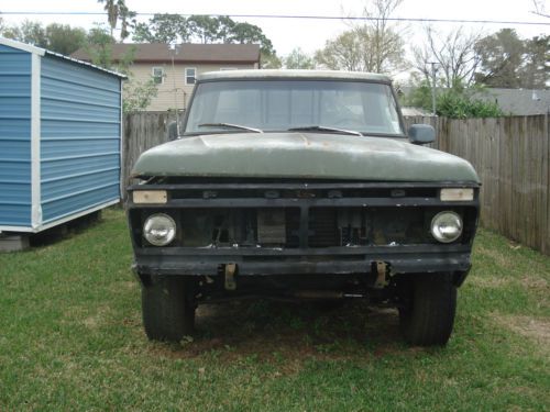 1976 ford f-100 4x4 custom standard cab pickup 2-door 5.9l