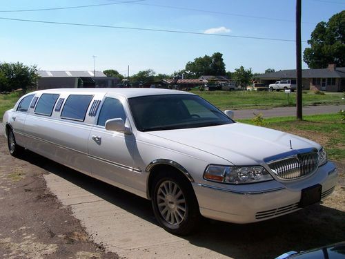 2004 lincoln 120" limousine