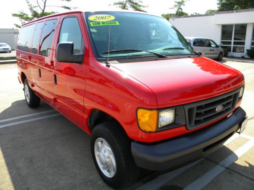 2007 ford e150 8 passenger van red  low miles  in virginia