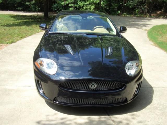 Jaguar xkr 2 door coupe