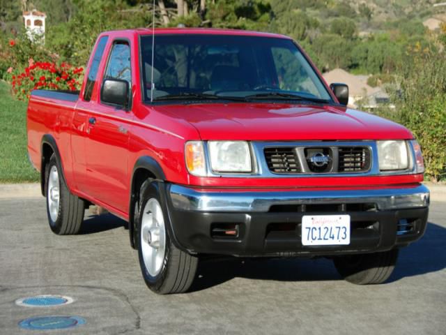 Nissan frontier xe extended cab