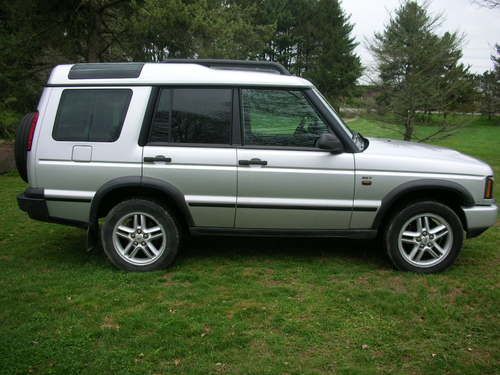 2004 land rover discovery se7..leather..3rd row seating..rear air...two sunroofs