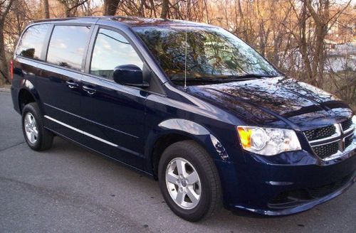 2013 dodge grand caravan wheelchair handicapped mobility accessible van