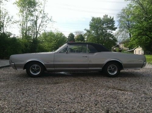 1967 oldsmobile cutlass 442 convertible. fully restored. original.