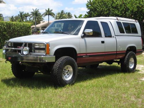Gmc pickup truck lifted camper offroad 4x4 four wheel drive mud lifted one owner