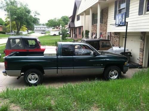 2001 dodge ram 1500 slt extended cab pickup 4-door 5.9l