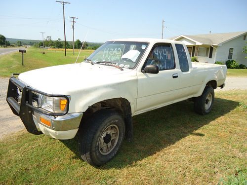 Toyota sr5 4x4 pickup