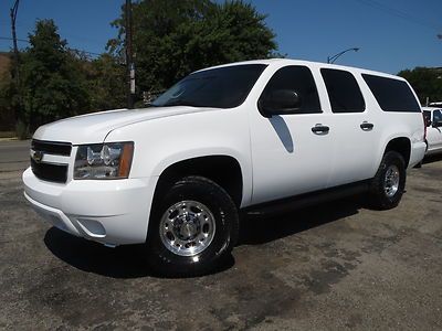 White 4x4 ls 9 pass tow pkg 94k miles rear air boards ex govt pw pl psts cruise