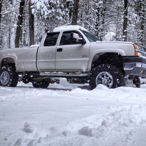 2004 lly chevy 3500 duramax diesel loaded lifted