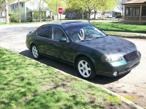 2000 nissan maxima se 112xxx miles, clean and dependable
