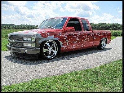 91 5.7l air suspension truck red with customized flames