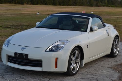 2006 niissan 350z grand touring roadster only 12k miles, navi, like new, 1 owner