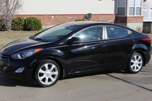 2012 hyundai elantra limited**beyond loaded! tons of options**cheap