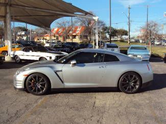 2013 nissan gtr only 2900 miles