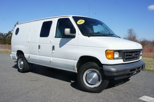 2005 ford e250 cargo van for sale~white~port hole window~4.6l v8~salvage title
