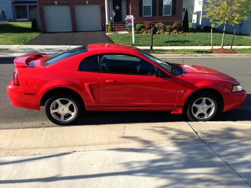 2001 ford mustang base coupe 2-door 3.8l - torch red - used - great condition