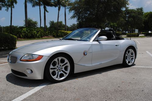 2004 bmw z4 3.0i convertible only 64k miles 6-speed!!!