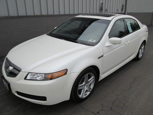2006 acura tl, fwd,xm radio, low miles, leather,clean carfax 1 owner,we finance
