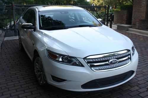 2011 ford taurus limited awd,leather/navi/heat/cool/sync/sony/rebuilt/no reserve