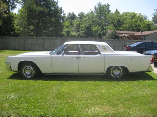 1964 lincoln continental base 7.0l "betty white"