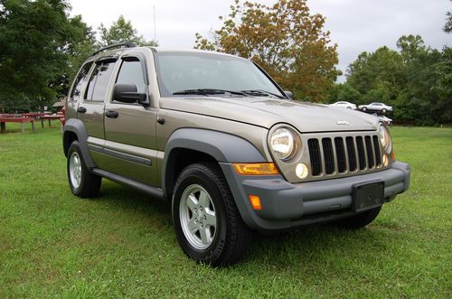 One owner, no accidents  great running 2005 jeep liberty sport, 3.7l v6, 4 wheel