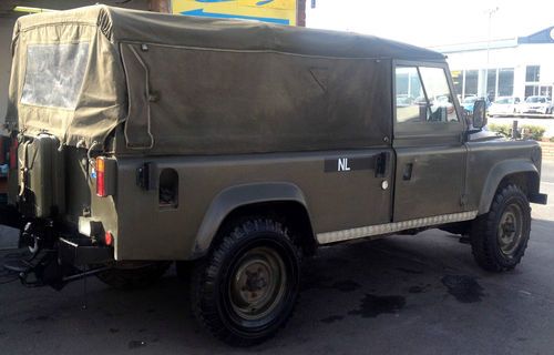 Lhd land rover defender convertible people carrier with shipping service
