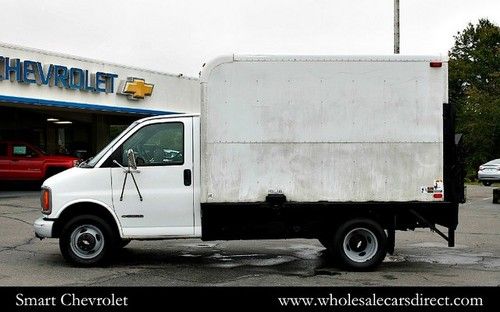 Box truck diesel liftgate cargo van utility truck low miles dually we ship!