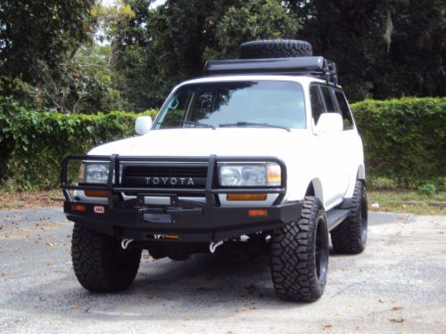 Retro-modified toyota landcruiser 80 series locked