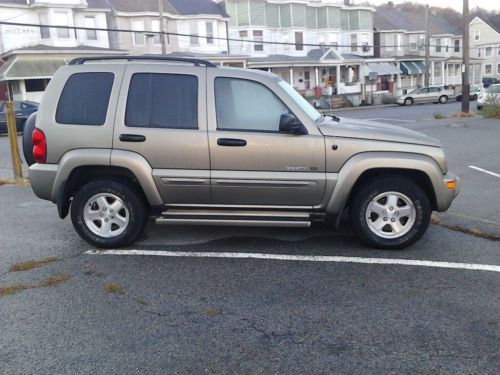 2003 jeep liberty limited 4 wheel leather seats power everything sunroof n more!