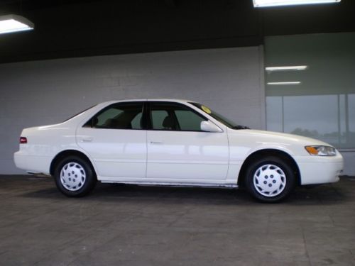 1998 toyota camry le 2.2l 4cyl auto 80k just did t-belt service!!!!