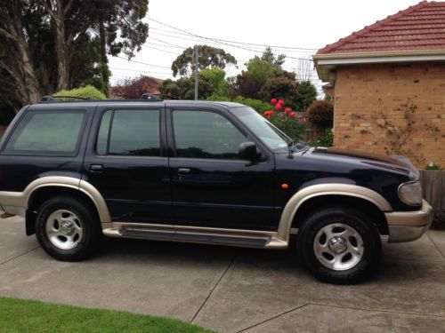 Blue ford explorer low km, great condition